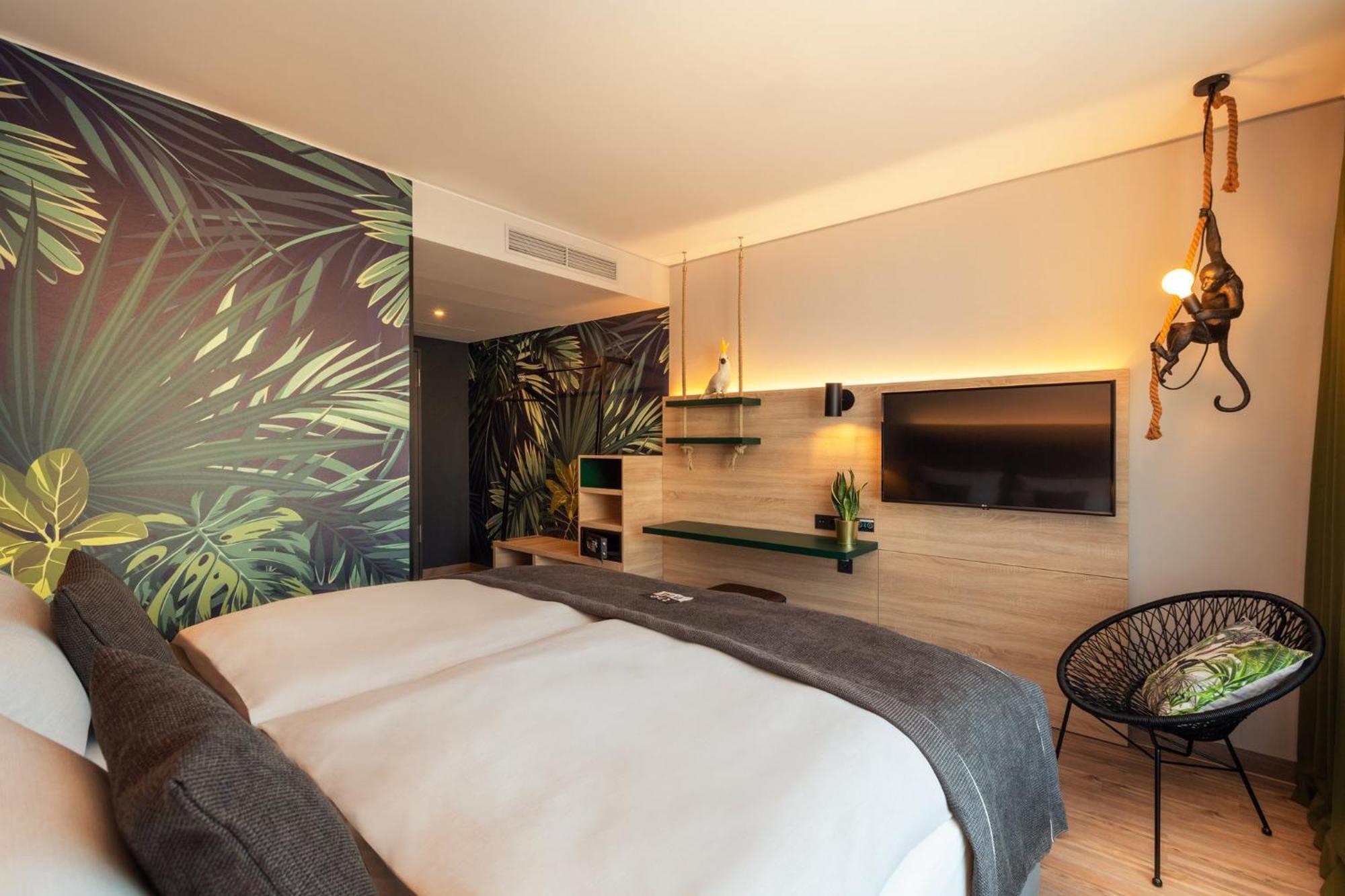 Hotel - The Niu, Crusoe Airport By Ihg 3*