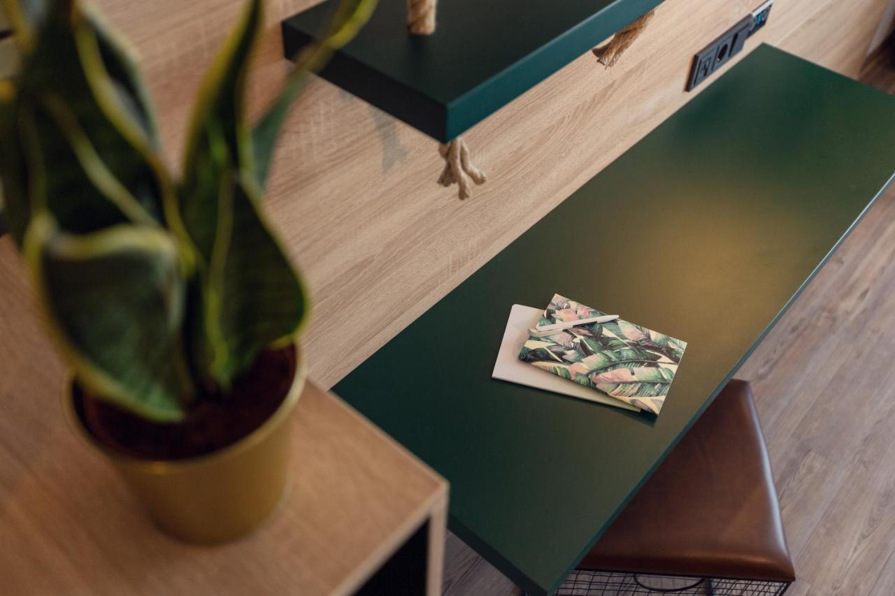 - The Niu, Crusoe Airport By Ihg Hotel